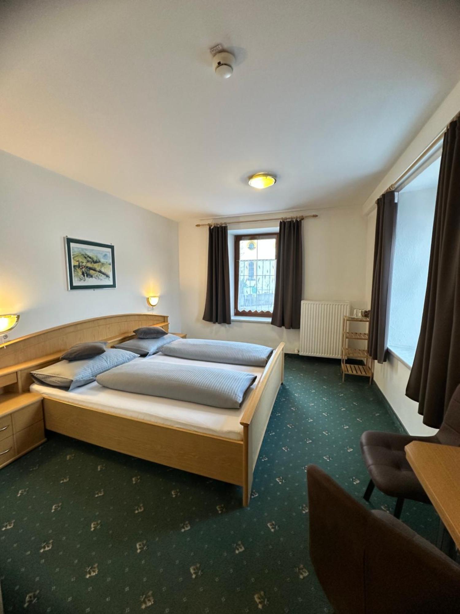 Bed and Breakfast Goldener Adler Scharnitz Exteriér fotografie